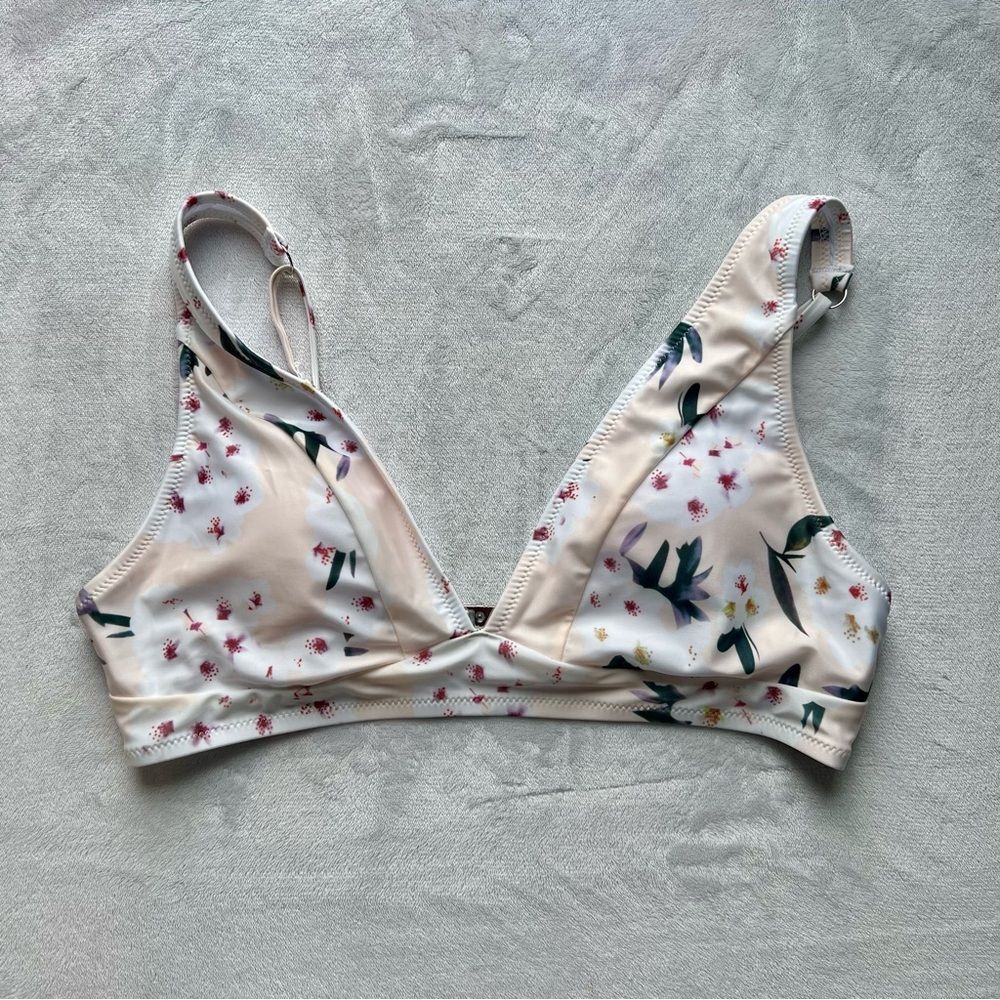 NEW Hilinker Bikini Top Abstract Bathing Suit Top Size Large